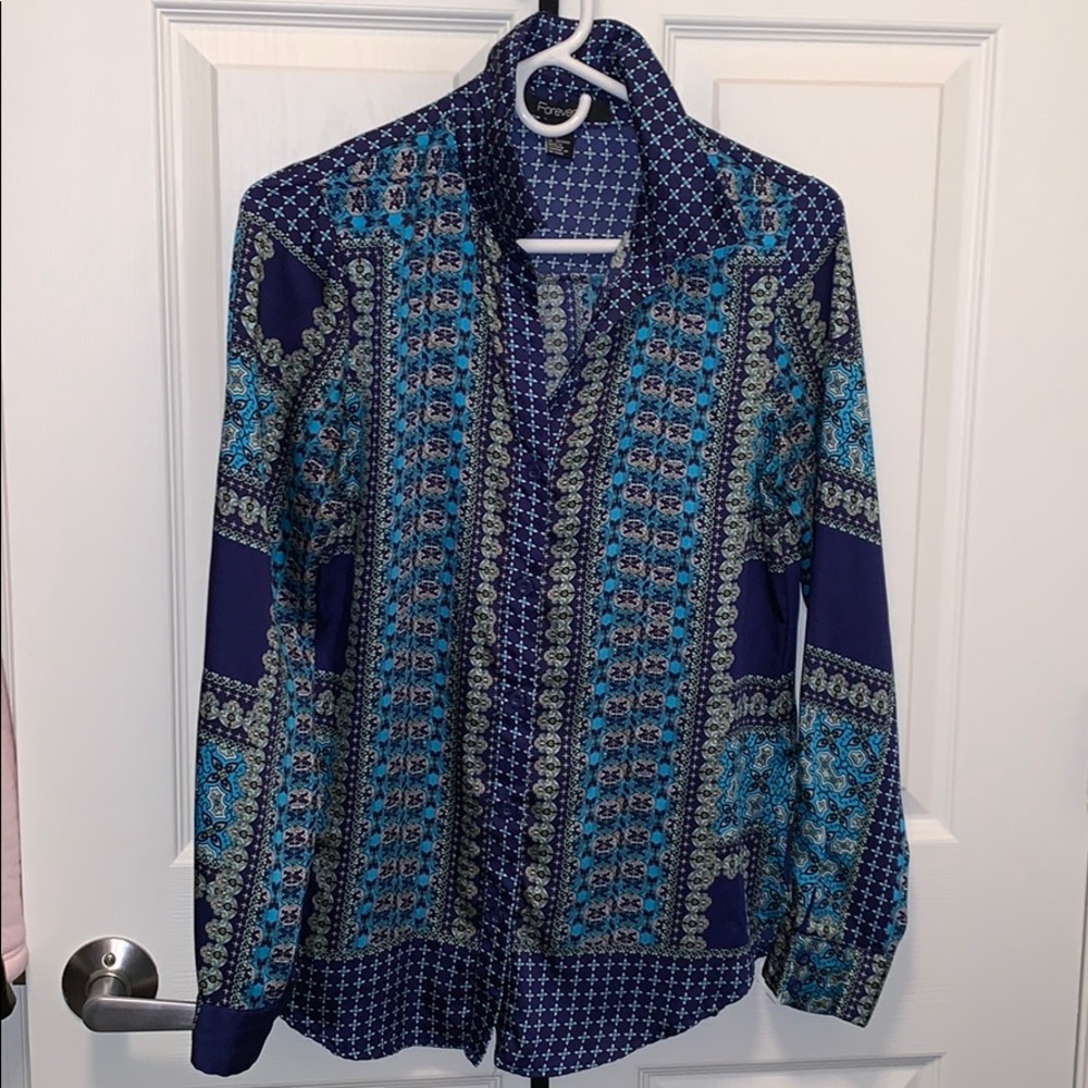 NWOT Forever 21 button up Blouse